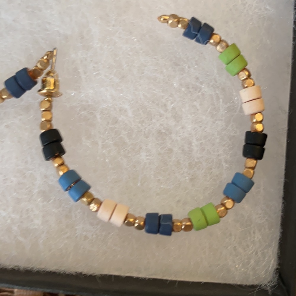 Bead Jewelry Set - Picture 4 of 4